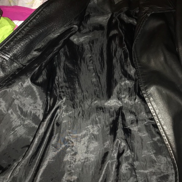 Leather jacket - Picture 2 of 3